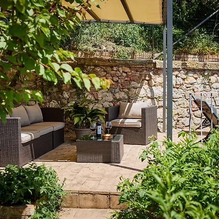 Residenza Stuart - La Casa Nido Nest House - Dimora Storica * Montepulciano Stazione